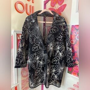 NWT JENNY T. New York Black and White Floral Sheer Jacket